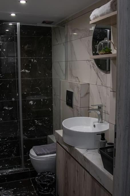 * Ck Modern Loft Near Seaside * Lägenhet Thessaloníki Exteriör bild